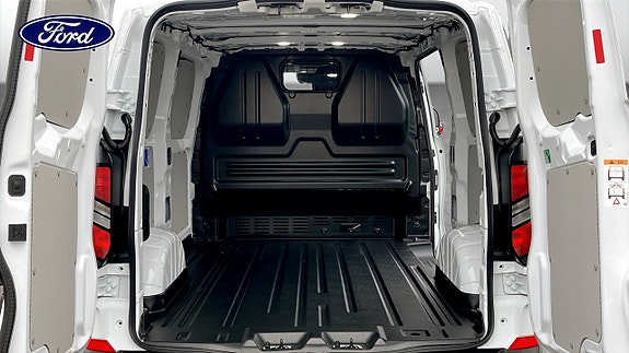Ford Transit Custom 10 of 12