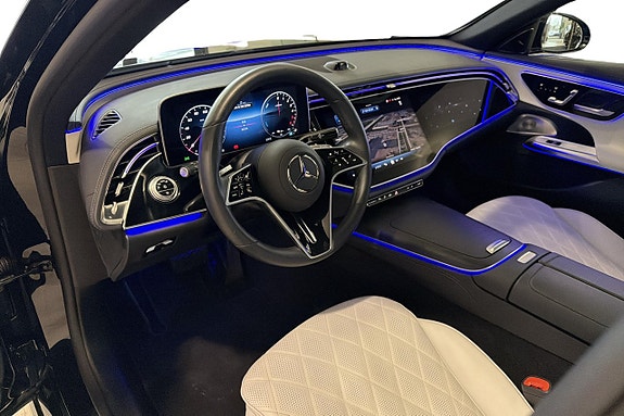 Mercedes-Benz E300 de 7 of 15