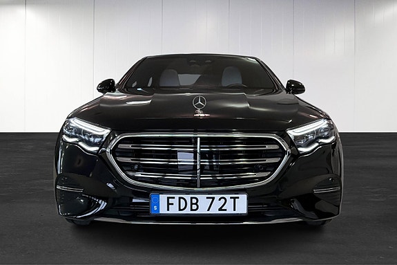 Mercedes-Benz E300 de 5 of 15