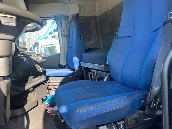 Volvo FH 460 I-Shift 6x2 LNG Kylbil Skåpbil 8 of 10