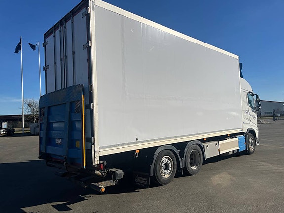 Volvo FH 460 I-Shift 6x2 LNG Kylbil Skåpbil 3 of 10
