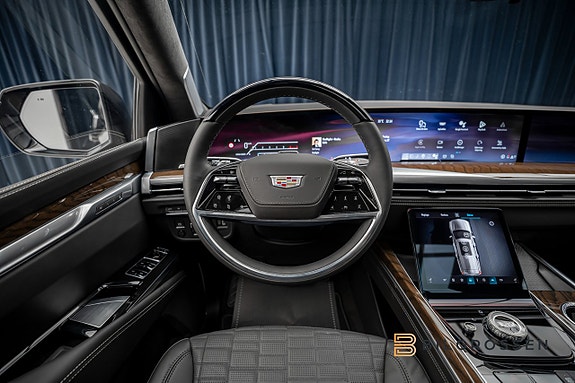 Cadillac Escalade 26 of 29