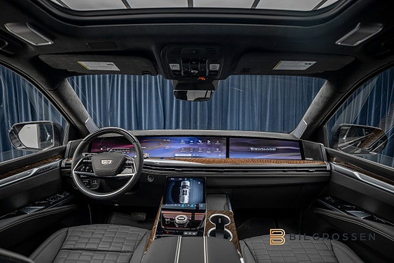 Cadillac Escalade 15 of 29