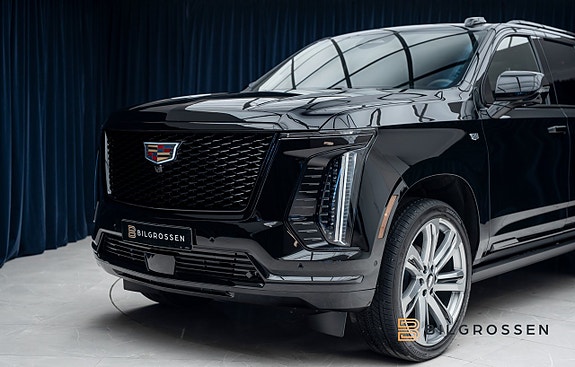 Cadillac Escalade 11 of 29