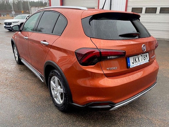 Fiat Tipo Cross 3 of 5
