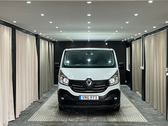 Renault Trafic 2 of 14