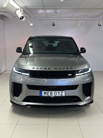 Land Rover Range Rover Sport 4 of 5