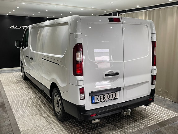 Renault Trafic 8 of 16