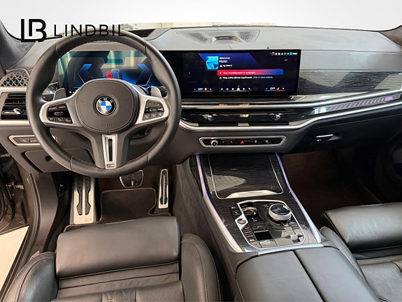 BMW X7 8 of 16