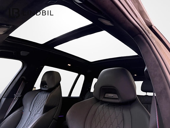 BMW X7 12 of 16