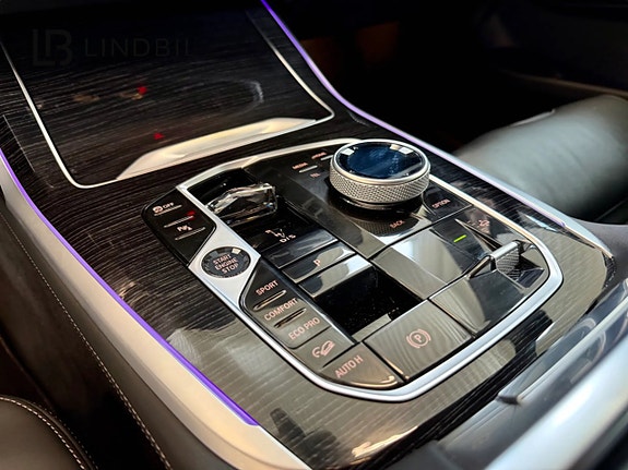 BMW X7 10 of 16