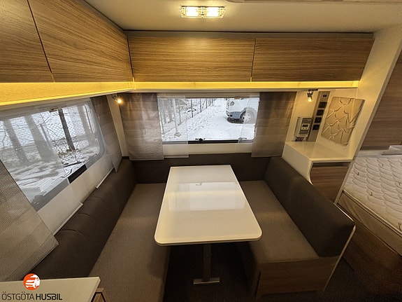 Adria ALTEA 432PX // DUBBLESÄNG // SOLPANEL // GOLVVÄRME