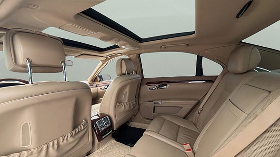 Mercedes-Benz S400 12 of 30