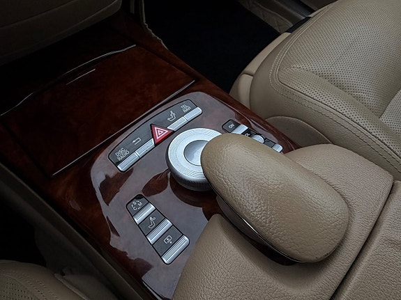 Mercedes-Benz S400 19 of 30