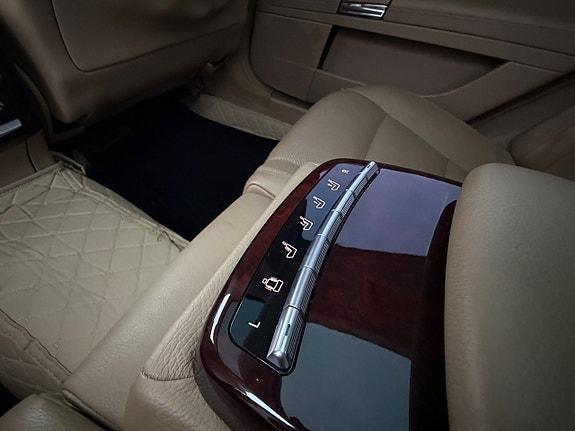 Mercedes-Benz S400 20 of 30