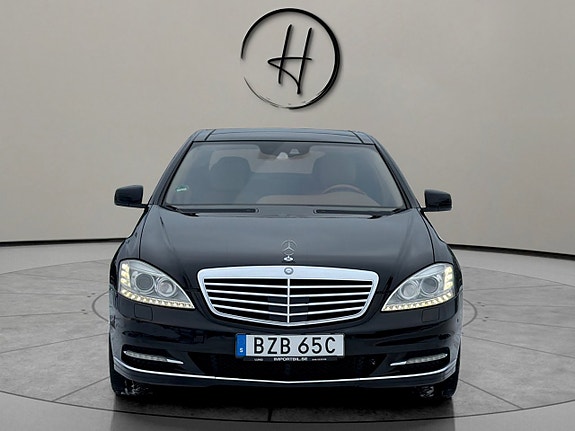Mercedes-Benz S400 3 of 30
