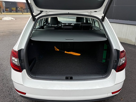 Skoda Octavia 13 of 23