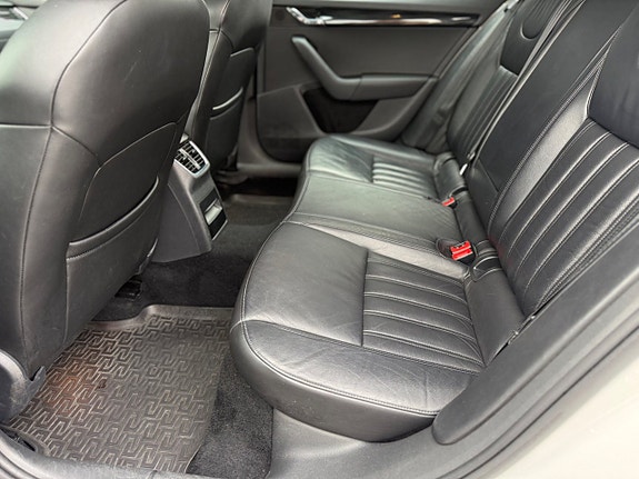 Skoda Octavia 12 of 23