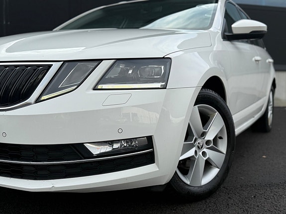 Skoda Octavia 3 of 5