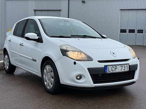 Renault Clio 2 of 17