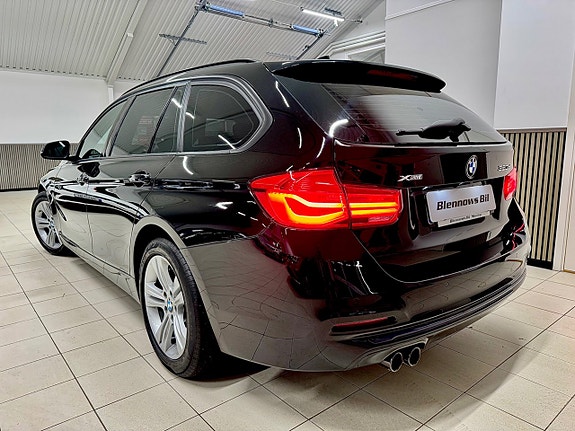 BMW 320 3 of 5