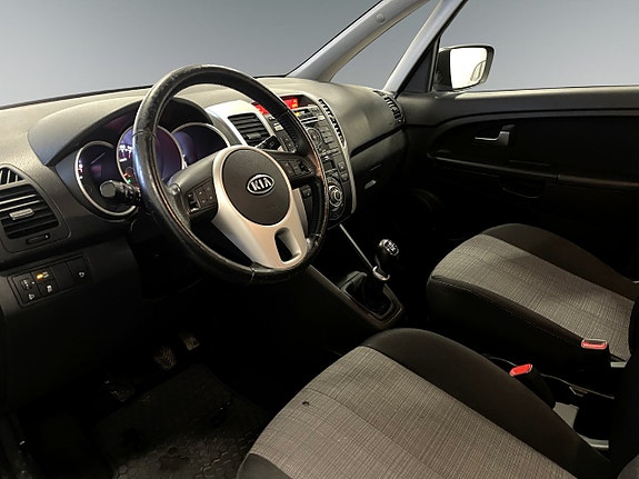 Kia Venga 7 of 19