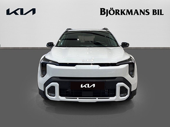 Kia Stonic 2 of 18
