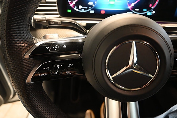 Mercedes-Benz GLS450 d 20 of 27