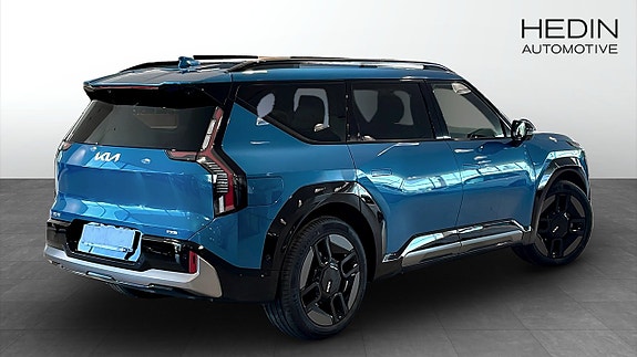 Kia EV9 10 of 15