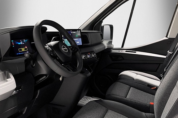 Nissan Interstar 2 of 5