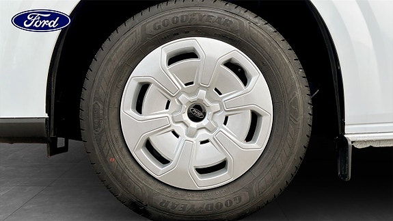Ford Transit Custom 9 of 12