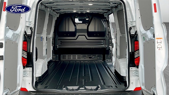 Ford Transit Custom 10 of 12