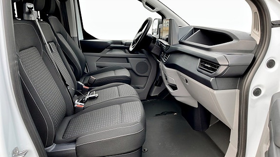 Ford Transit Custom 3 of 5