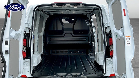 Ford Transit Custom 10 of 12