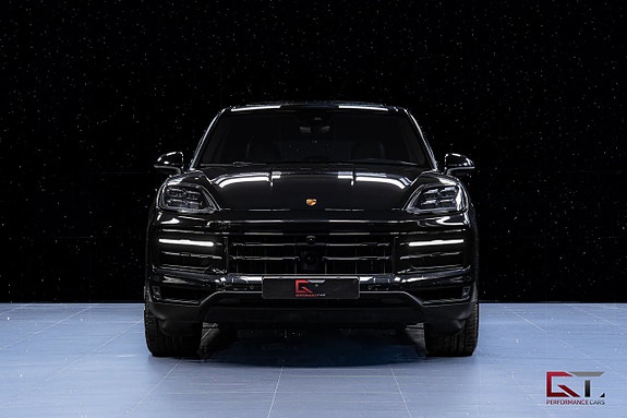 Porsche Cayenne S 4 of 5