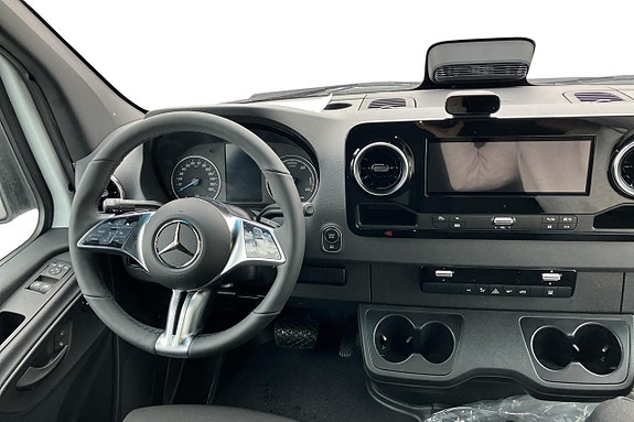 Mercedes-Benz eSprinter 420 8 of 12