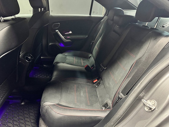 Mercedes-Benz A200 14 of 16