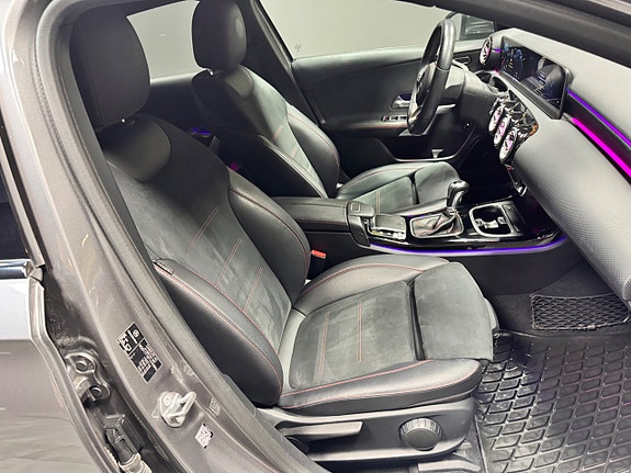 Mercedes-Benz A200 11 of 16