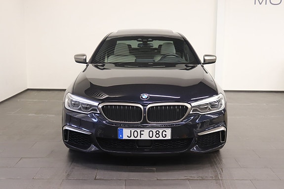 BMW M550d 3 of 5