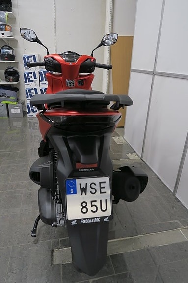 Honda SH350 3 of 5