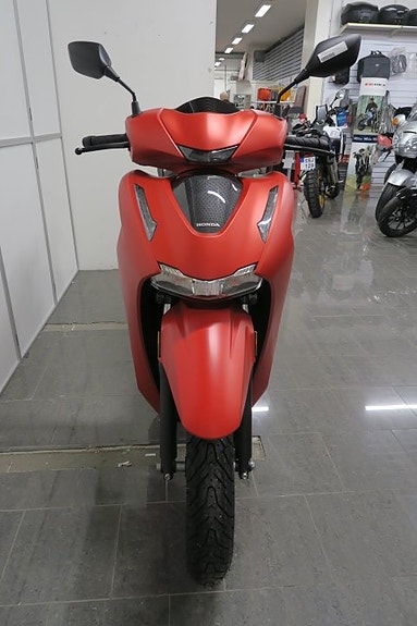 Honda SH350 2 of 5