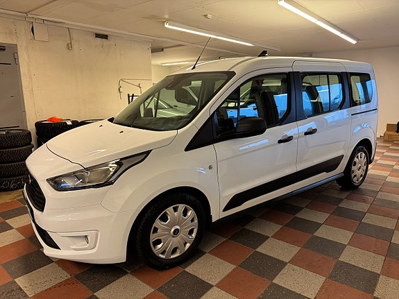 Ford Connect Tourneo 5 of 5