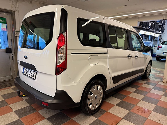Ford Connect Tourneo 3 of 5