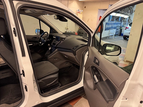 Ford Connect Tourneo 15 of 17