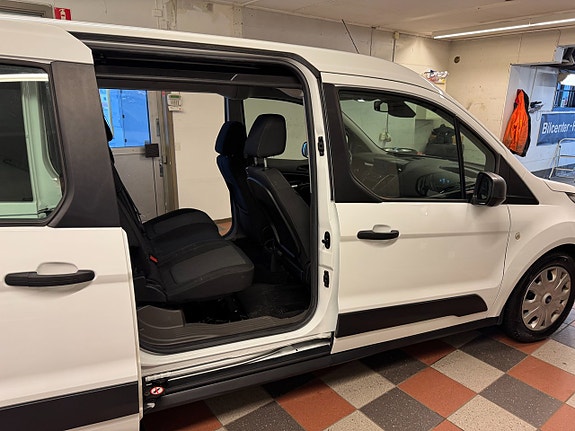 Ford Connect Tourneo 16 of 17