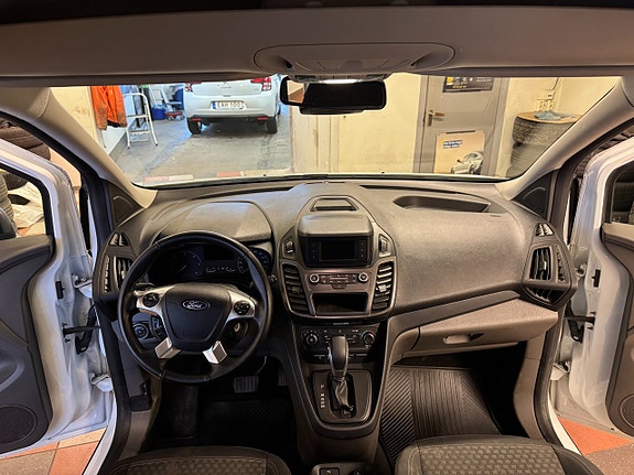 Ford Connect Tourneo 14 of 17