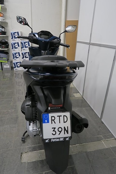 Honda SH150 2 of 6