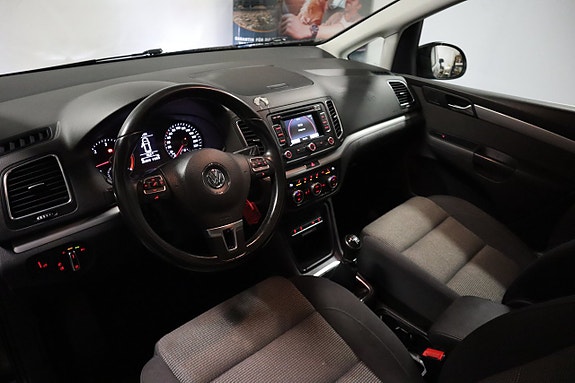 Volkswagen Sharan 9 of 26
