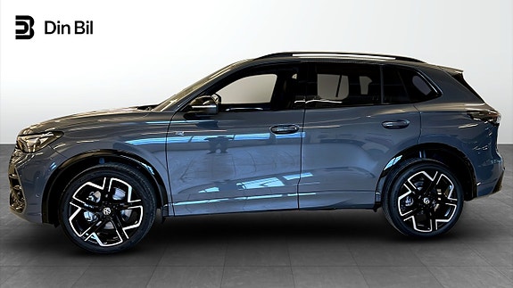 Volkswagen Tiguan 2 of 5