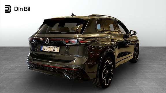 Volkswagen Tiguan 3 of 5